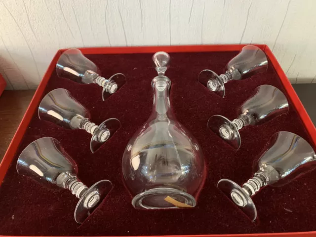 Service à liqueur modèle Vence en cristal de Baccarat (prix du lot)