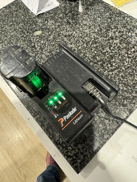 Genuine Paslode Lithium Battery Charger 018882