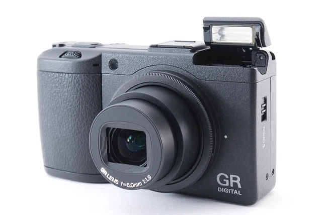 RICOH Digital Camera GR DIGITAL III GRDIGITAL3 24.2 MP Black w/Original Box 9