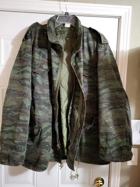 US Military Cold Weather Field Jacket, Coat, Camouflage SIZE: LARGE REGULAR