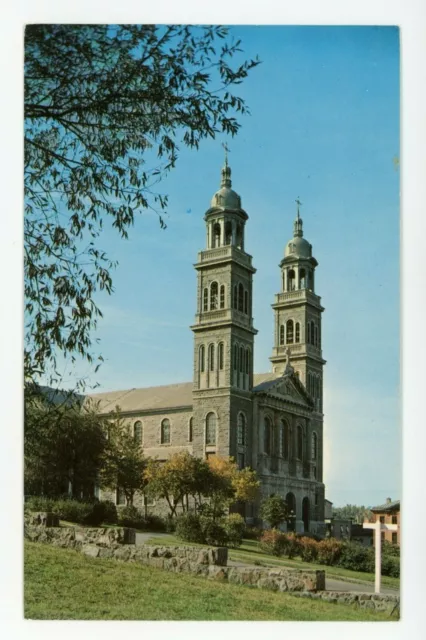 La Cathédrale Saint-François-Xavier de CHICOUTIMI Quebec Canada Postcard