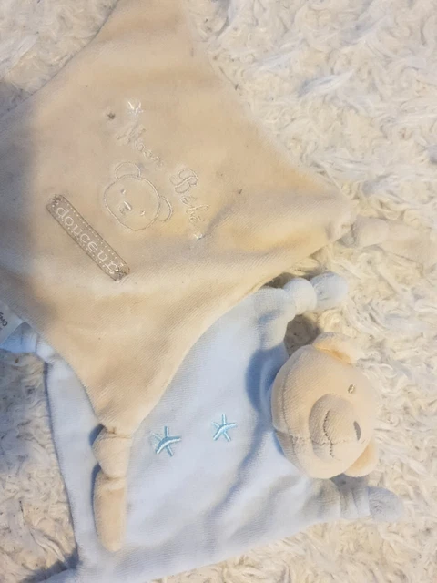 Doudous, Lot de 2 doudous lapins, un bleu avec ourson beige et un tout beige