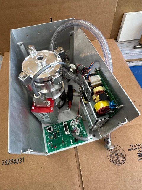 Pfeiffer Vacuum Turbo Pump TMH-071P w/ TC100 controller