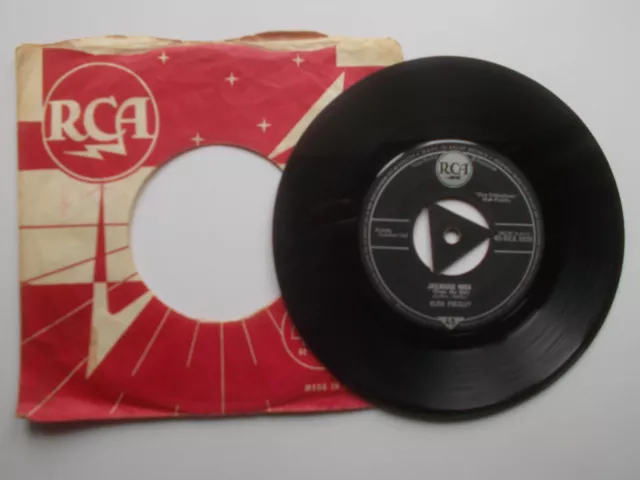 Elvis Presley: "jailhouse Rock" b/w "Treat Me Nice". RCA. 1958. Tri-Center 7"45.