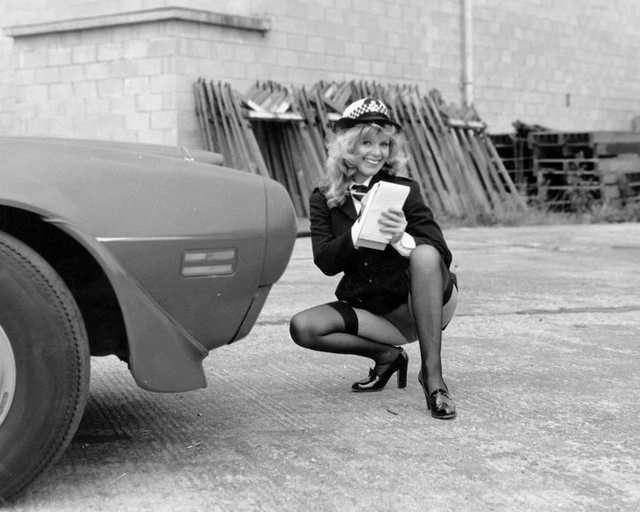 MARY MILLINGTON 10& x 8" Photograph no 6 £4.00 - PicClick UK