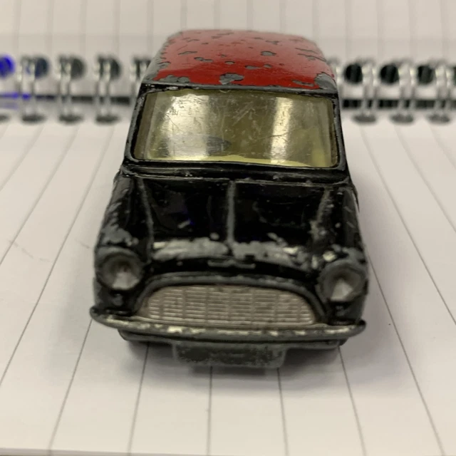 Corgi Toys 226 - Morris Mini Minor Rouge Profond - Miniature Diecast 7,5cm