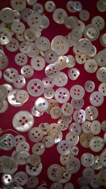 Lot Boutons Anciens En Véritable Nacre - Diamètres 1 Cm à 2,7 Cm, Bleu, Occasion
