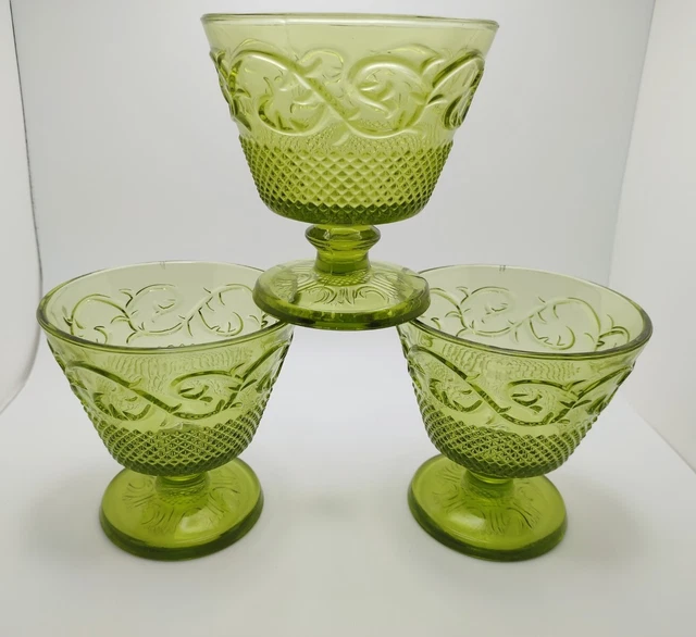 VTG DEPRESSION GLASS Fluted Vine Diamond Pattern Dessert Dish Olive