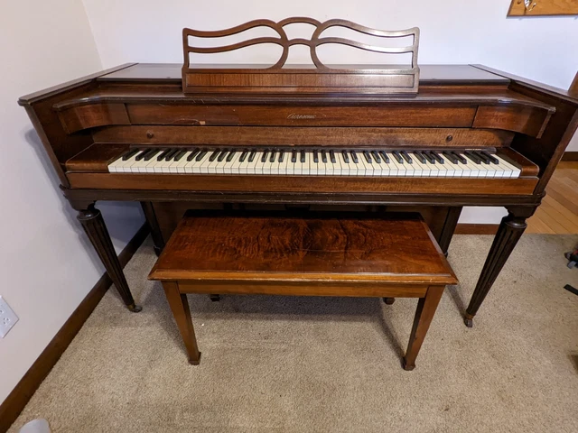 Vintage Baldwin Acrosonic Spinet Piano - 1946 Vintage Baldwin Acrosonic Spinet Piano - 1946