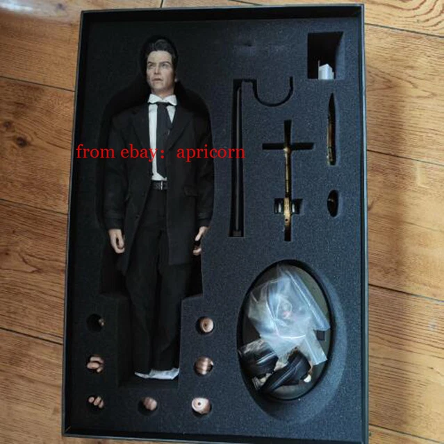 FIGURINE ARTICULÉE HOMME Present Toys 1/6 Constantine Hell Detective