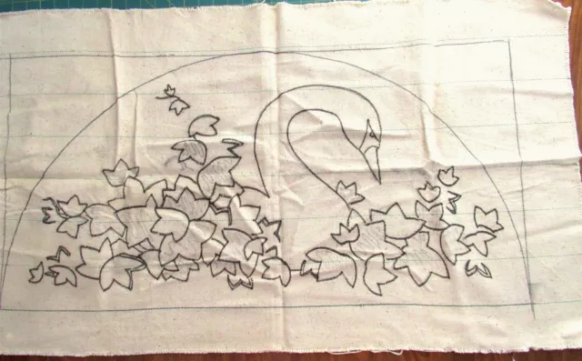 Alfombra primitiva de 36"" x 8"" patrón de gancho cisne y follaje