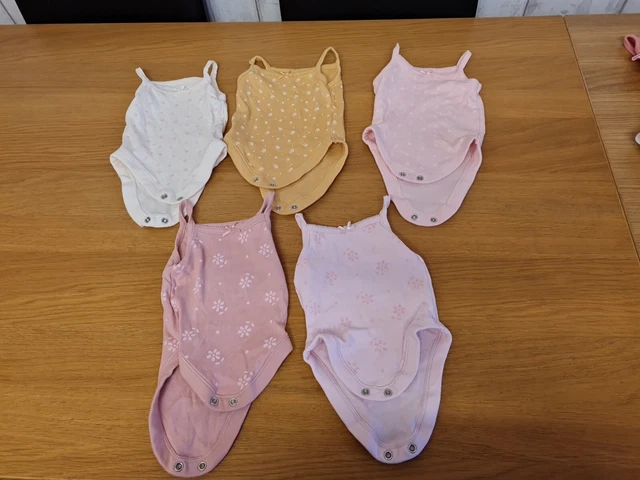 Baby Girls Huge Clothes Bundle. 86 Items Fist size, Newborn & 0-3 Months 16