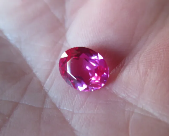 SAPHIR VERNEUIL ROSE  8x10 mm et 3 carats environ..qualité joaillerie