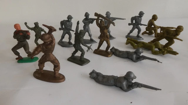 Lot De 7 Soldats Français En Plastique – Échelle 1:32 (60 Mm), Années 1970/1990 – Occasion