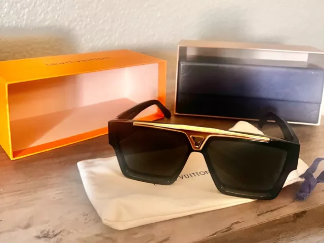 Shop Louis Vuitton 1.1 evidence sunglasses (Z1503W, Z1502W) by CITYMONOSHOP