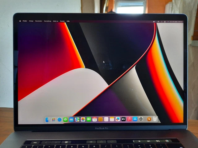 MacBook Pro 15 Retina i7 Touch Bar A1707, 2017 16 GB 512 GB, display come nuovo!