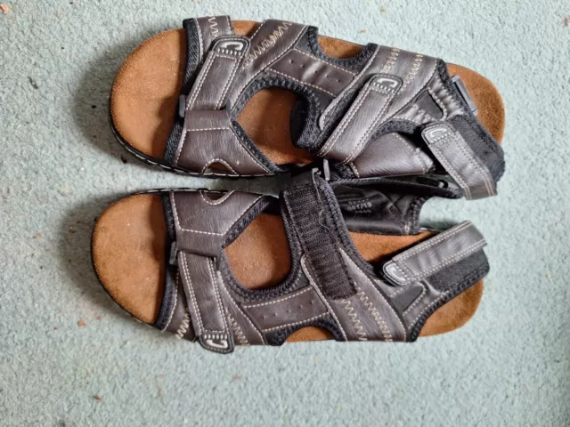 Mens Crossover Sandals Size 10