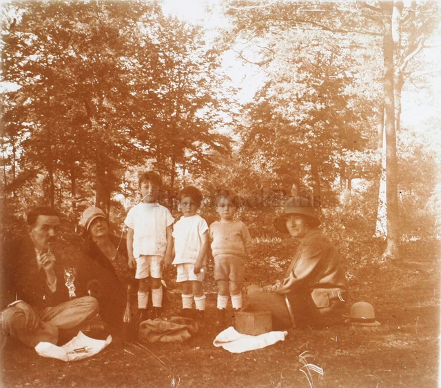 FRANCE Family Mode c1930 Photo Stereo Glass Plate VR22L29n13   