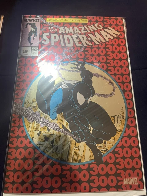 AMAZING SPIDER-MAN 300 REGULAR & FOIL VARIANT 2023 FACSIMILE NM MCFARLANE (pair)
