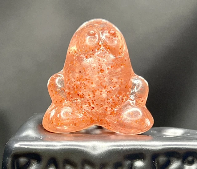 RARE Gogos CRAZY BONES RED  SPARKLES Glitter EGGY  RARE!! 0954