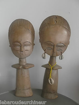 Deux statues fertilité. Ghana african statue art primitif art africain