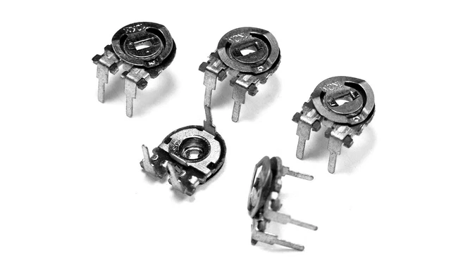 Potenziometro trimmer 4,7 kOhm trimpot orizzontale SP3-38B - NOS sovietico (10 pz)