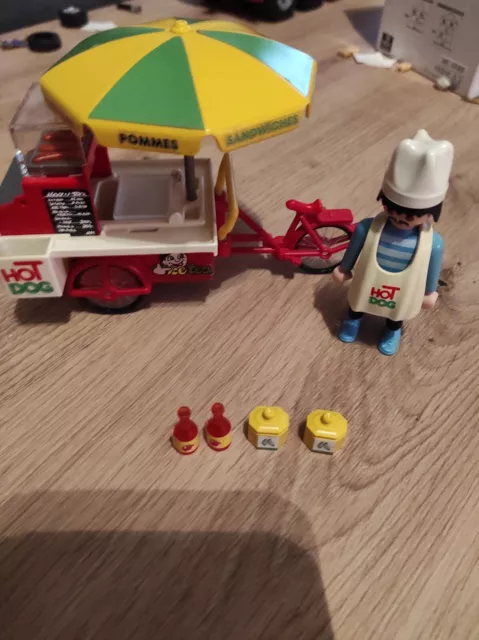 Playmobil: 3848 Imbisswagen Hot Dog Fahrrad und 2× Figuren