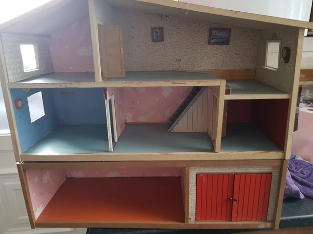 VINTAGE LUNDBY DOLLS House With Basement Garage PicClick UK