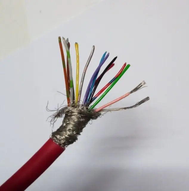 8.5  m Câble multiconducteur  14 fils Ø 0.6 mm ( 0.28 mm² ) blindé  Øext 6.5 mm
