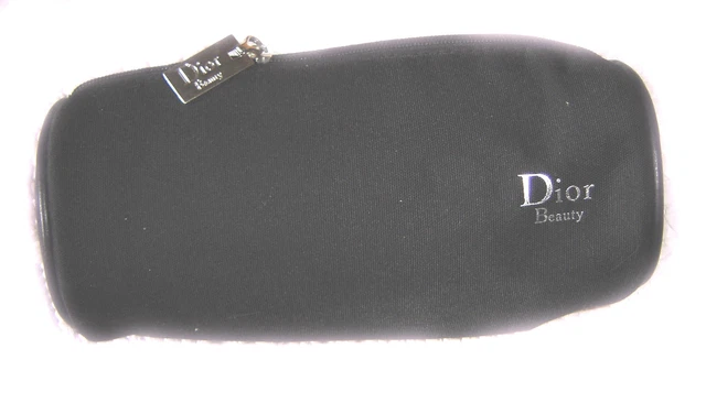 Trousse de Beauté de marque DIOR Dimensions : 16 cm de long pour 11de haut