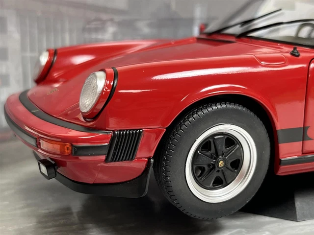 Porsche 911 3.0 1977 Carrera Rouge 1:18 Echelle Solido 1802606 4