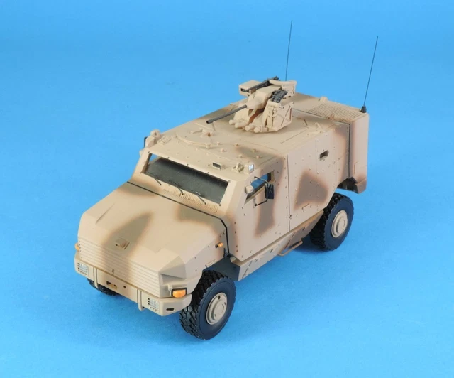 GRIZZLY VEHICULE BLINDE DES FORCES SPECIALES BRUN TERRE DE FRANCE
