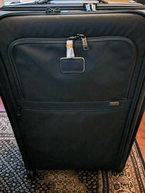 TUMI Alpha 3 Medium Trip Expandable 4 Wheeled Packing Case