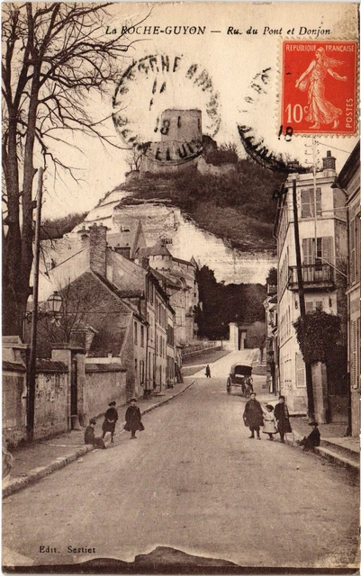 CPA La Roche Guyon Rue du Pont et Donjon (1319436)