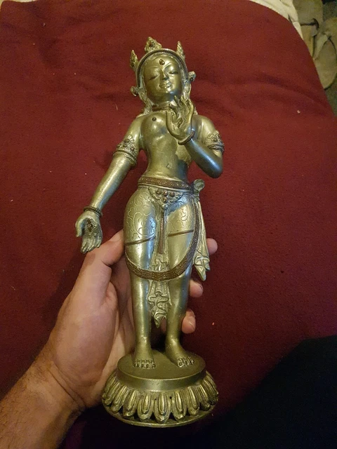 Beautiful Vintage Bronze Hindu Goddess Statue Figure.