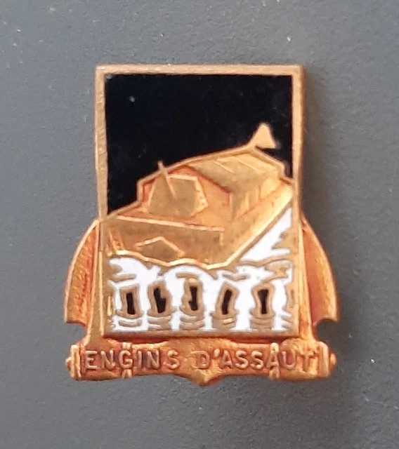 INSIGNE MILITAIRE INDOCHINE B.C.D corps de défense de l'état EUR 24,00