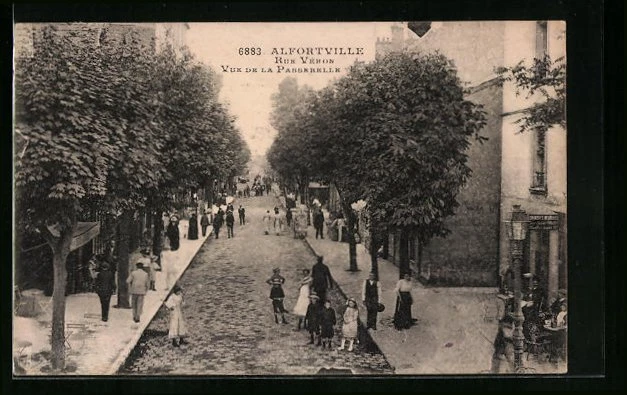 CPA Alfortville, Rue Veron - Vue de la Passerelle