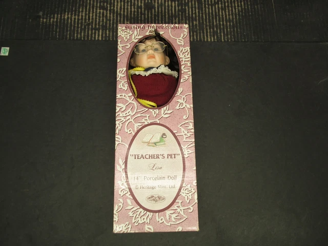 Heritage Mint Lisa Teachers Pet 14" Porcelain Doll #D-117 Lasting Impressions
