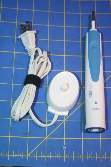 Removedor de placa eléctrico de dos velocidades Braun Oral-B 3D solo base + cargador