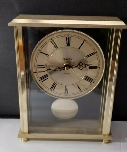 VINTAGE BULOVA QUARTZ Desk Mantle Clock Made in Taiwan Not Working