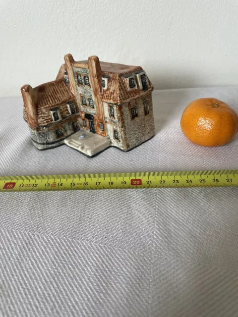 Vintage Britain In Miniature Hancrafted Porcelain House Cottage Decorating Gift