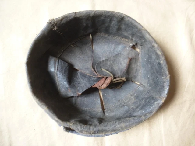 Antique Wooden Trésor Poitrine Boîte Original Old Main Sculpté Métal