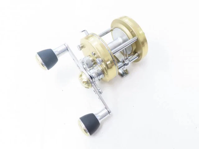 リール ambassadeur CLASSIC GOLD 5500C Abu Garcia Ambassadeur 5500C De Luxe Fishing Reel. W/ Box