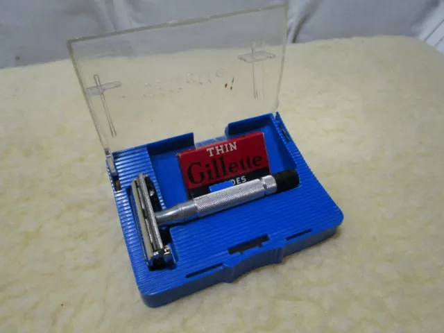 Vintage 1951 Gillette Black Tip Super Speed Safety Razor & Original case