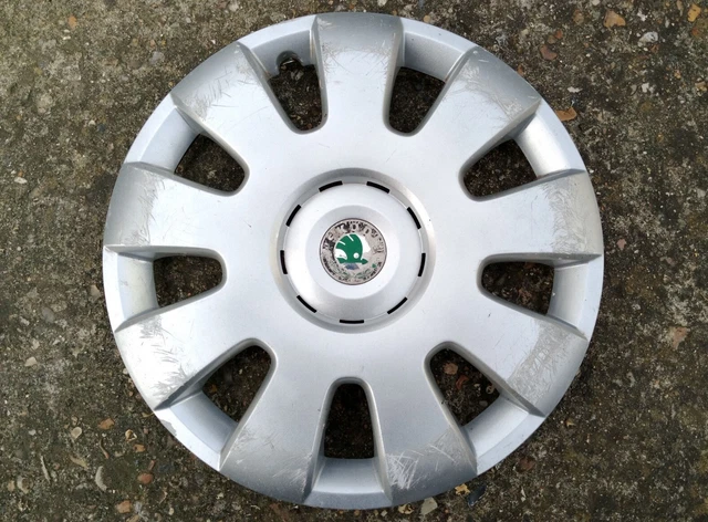 x1 Used Skoda Octavia Wheel Trim Hubcap 15 Inch