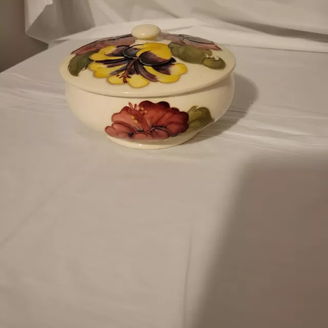 Vintage Hibiscus Covered Bowl 3