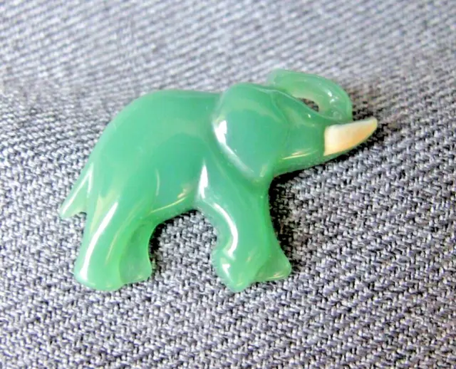 Vintage signed Avon green plastic elephant lapel pin brooch