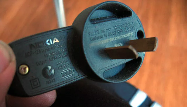 Used Nokia ACP-12A wall adaptor power supply for old nokia phones