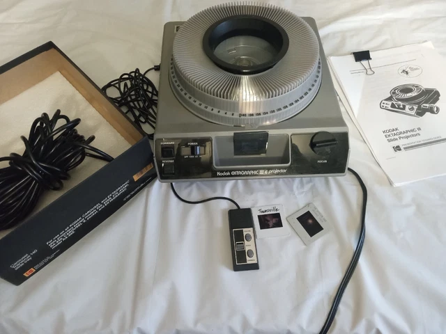 Kodak Ektagraphic III E Projector Slide w/Tray/Lens/Remote & 20 FT EXTENSION$125