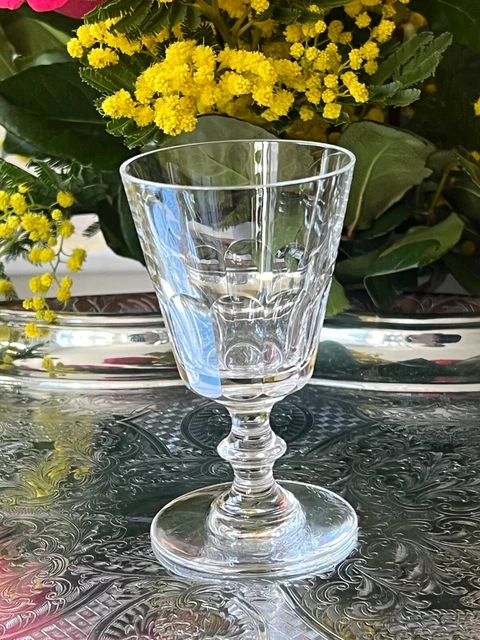 Verre à vin blanc Cristal Saint-Louis modèle Caton signé très bon état